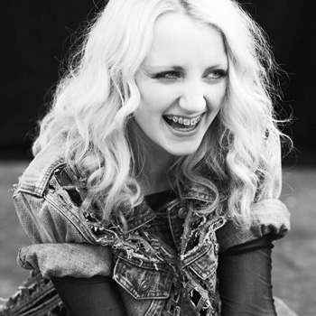 2010-nylon_magazine2.jpg