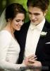 2011-breaking_dawn3_t1.jpg