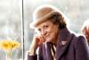 maggie_smith_jako_grace_hawkins_t1.jpg