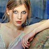 clemence-3-clemence-poesy-30914412-100-100.gif