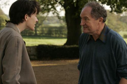jim_broadbent_-_and_when_did_you_last_see_your_father_3.jpg
