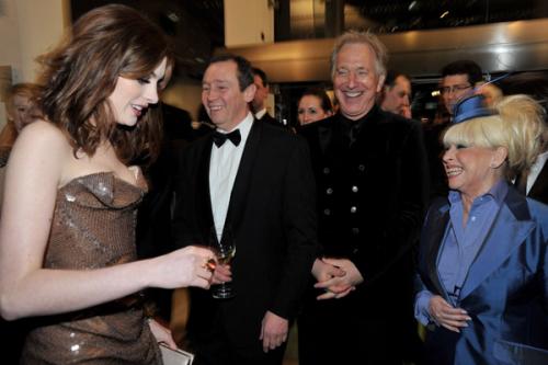 alice_in_wonderland_-_royal_uk_premiere_3.jpg