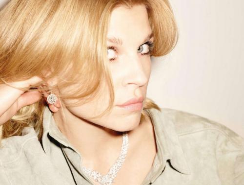clemence_2015_photoshoot_session_001_porter_no7_spring_05.jpg