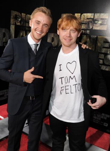 tomfeltonpremiere20thcenturyfoxriseewrsxhq7akcl.jpg