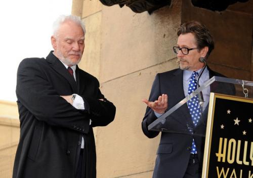 garyoldmanmalcolmmcdowellhonoredhollywoode-1jov4sc7al.jpg