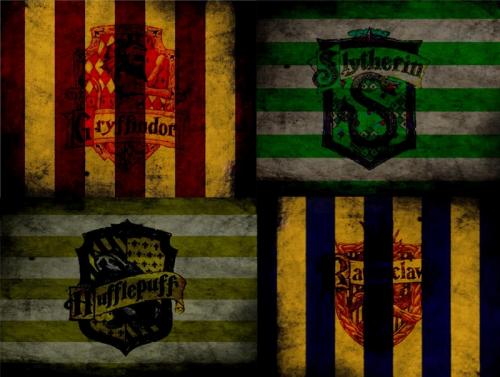 hogwarts_wallpaper_by_blessed_be_wolfie-d4606di.jpg