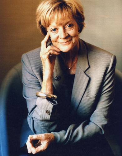 maggie-smith-2005-maggie-smith-30806370-392-500.jpg