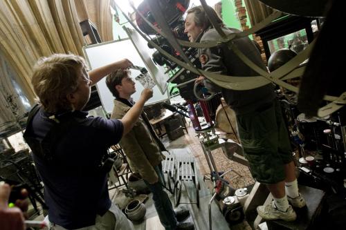 behind-the-scenes-harry-potter-23493784-2560-1707.jpg