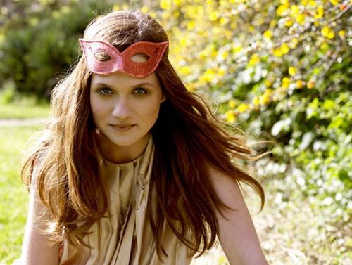 2009-evening_standard_-_nicole_nodland_5.jpg