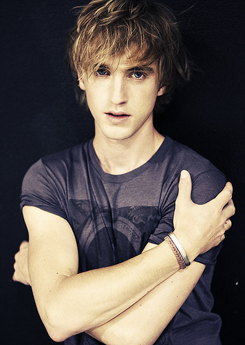 2009-kai_z_feng_shoot6.jpg